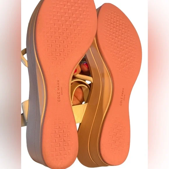 Cole Haan NWT Sz 9 White & Pink Leather Platform Strappy Sandals (SH286)